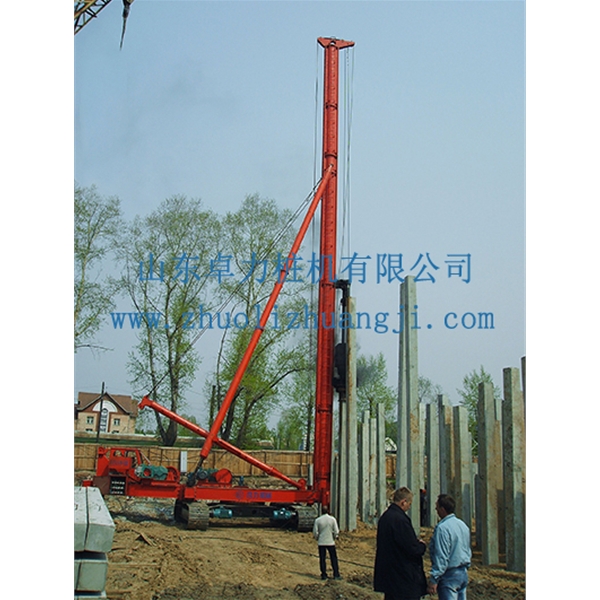 俄羅斯導桿錘施工現(xiàn)場