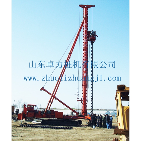 長(zhǎng)螺旋打樁機(jī)烏茲別克斯坦施工現(xiàn)場(chǎng)