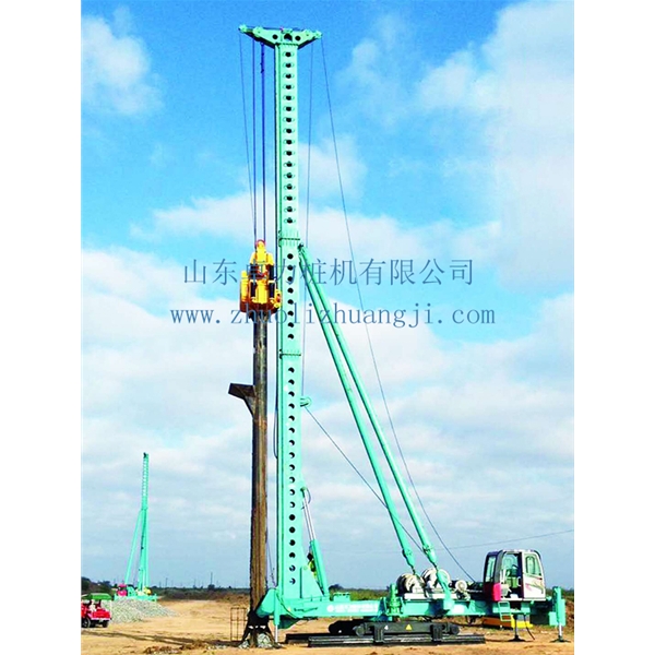 莫桑比克高速公路沉管碎石樁施工現(xiàn)場(chǎng)